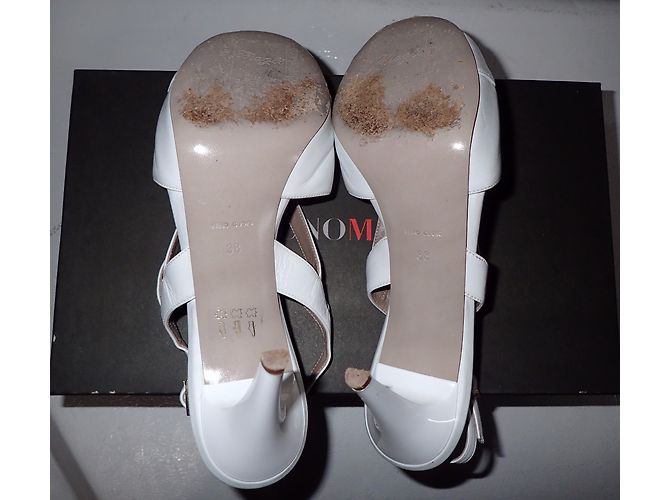 Sandali Bruno Magli Ashli in pelle bianca - vista 9
