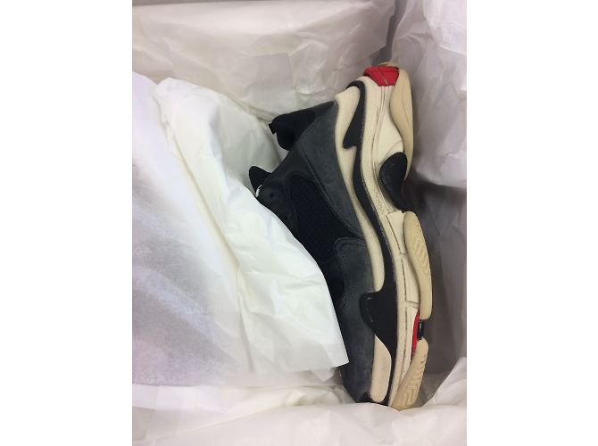 Balenciaga Triple s - vista 2