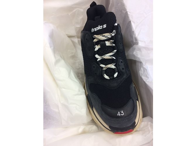 Balenciaga Triple s - vista 4