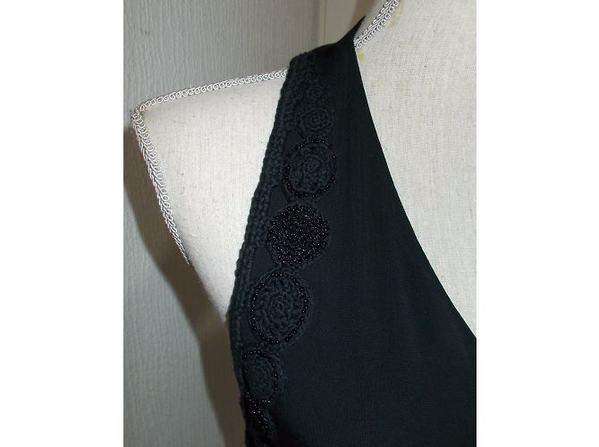 Abito Faust Nero in Viscosa con Scollo Halter e Perle - vista 9
