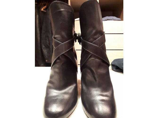 Botines Alaïa en piel negra con tacón coma Negro - vista 3