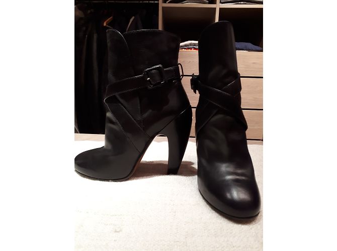 Botines Alaïa en piel negra con tacón coma Negro - vista 4