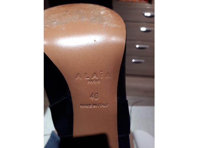 Botines Alaïa en piel negra con tacón coma Negro - vista 9