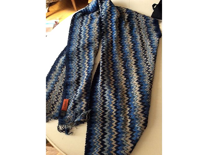 Missoni Scarf variando graus de azul com fio de prata - vista 2