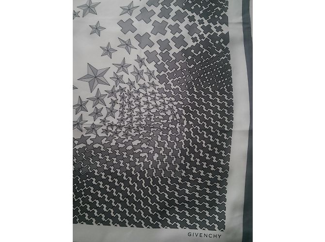 Givenchy Foulard - vue 2