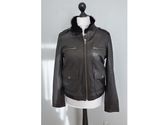 One step Black Lamb Leather Jacket with Rabbit Fur Collar - view 11
