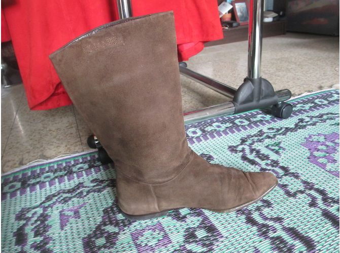 Chanel Wildlederstiefel Braun - Ansicht 4