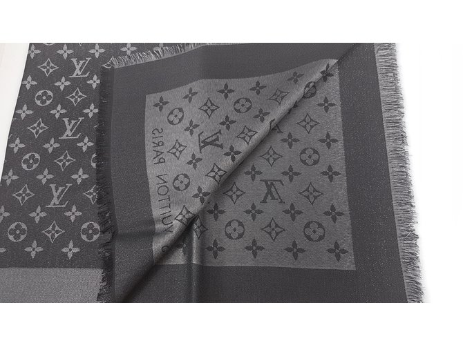 Louis Vuitton Scialle Monogram Shine Black Nero - vista 5