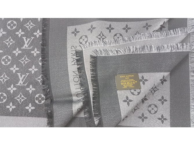 Louis Vuitton Scialle Monogram Shine Black Nero - vista 6