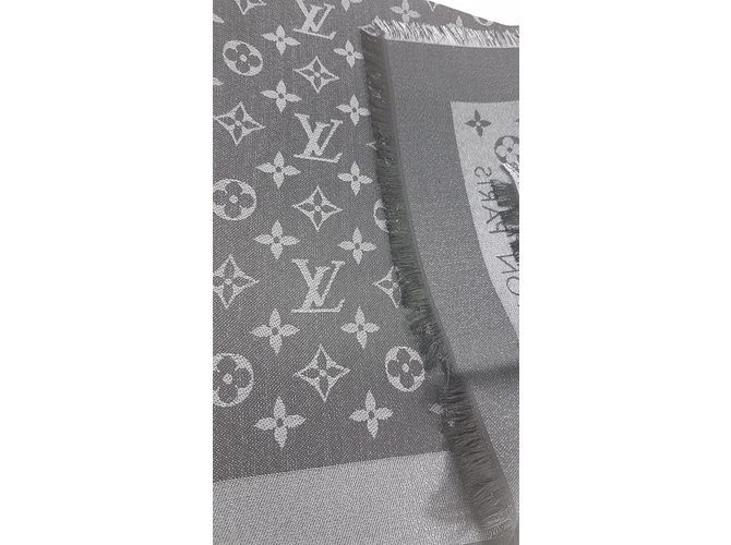 Louis Vuitton Scialle Monogram Shine Black Nero - vista 7
