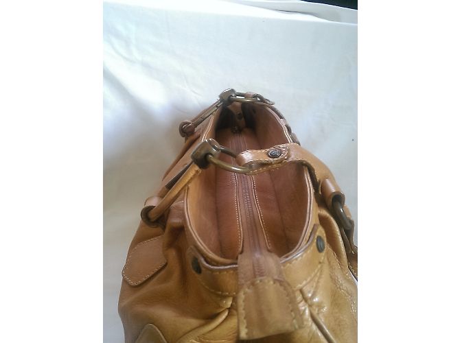 Borsa a mano Guy Laroche in pelle marrone cammello - vista 8