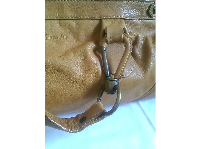 Borsa a mano Guy Laroche in pelle marrone cammello - vista 9