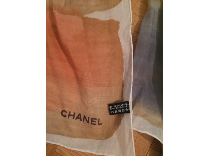 Lenço Chanel de algodão efeito aquarela - vista 5