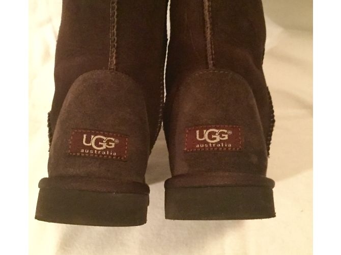 Botas Ugg Classic Tall de Ante Chocolate - vista 6