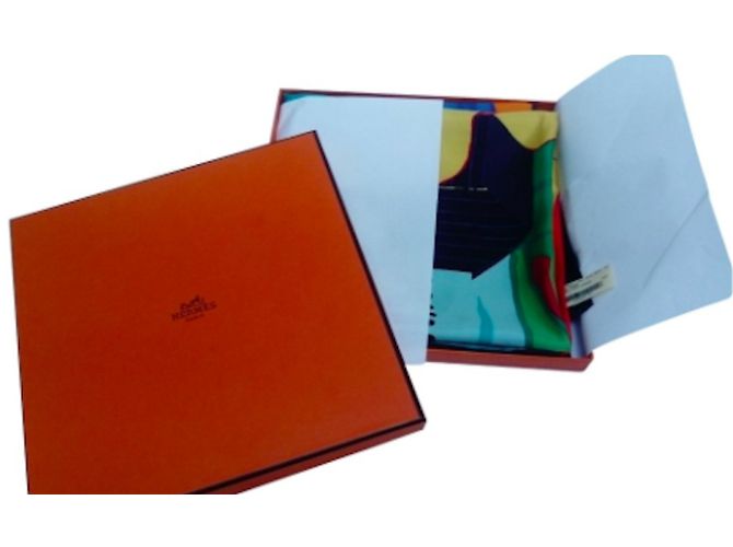 Carré di seta Hermès Paris Au Bout Du Monde di Antoine Carbonne Multicolore - vista 2