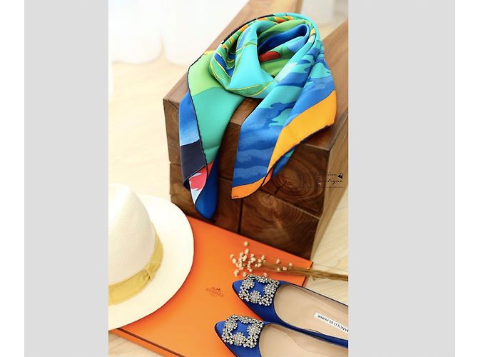 Carré di seta Hermès Paris Au Bout Du Monde di Antoine Carbonne Multicolore - vista 6