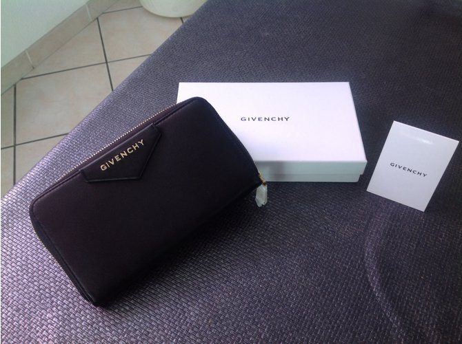 Cartera Givenchy de cuero negro - vista 2