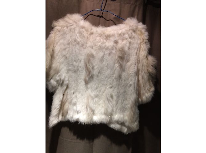 Autre Marque Lunbo Mode White Rabbit Sleeveless Fur Jacket - view 4