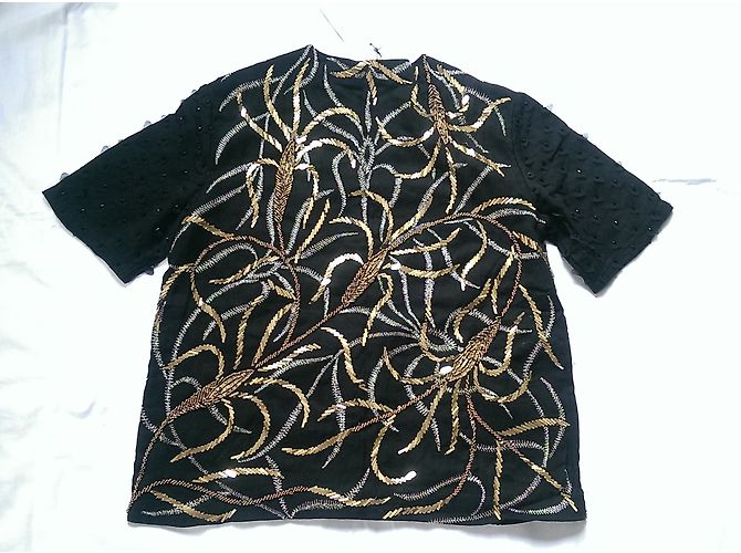 Antik Batik Top Túnica de Algodón Negro con Bordado Dorado - vista 2