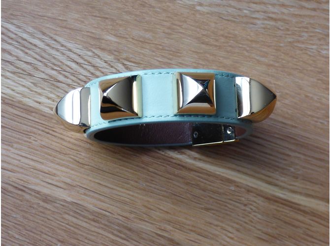 Bracciale borchiato Givenchy in pelle di vitello verde e ottone - vista 3