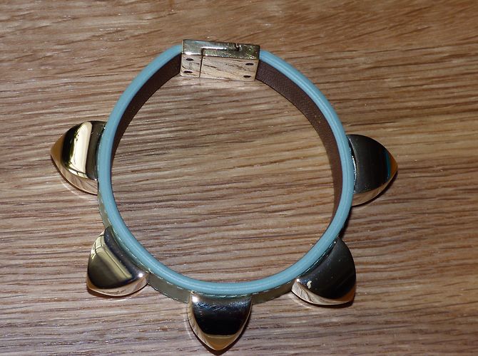 Bracciale borchiato Givenchy in pelle di vitello verde e ottone - vista 8