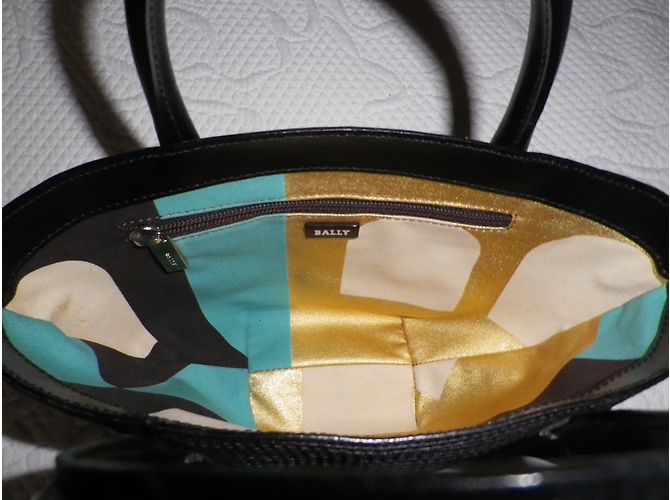 Bally Handtasche aus schwarzem Leder - Ansicht 4