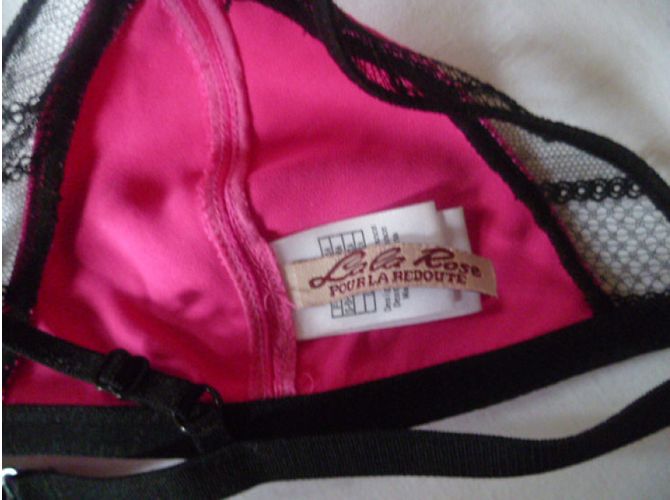 Autre Marque Lala Rose Rosa Seiden-BH mit schwarzer Spitze und Strings Pink - Ansicht 7