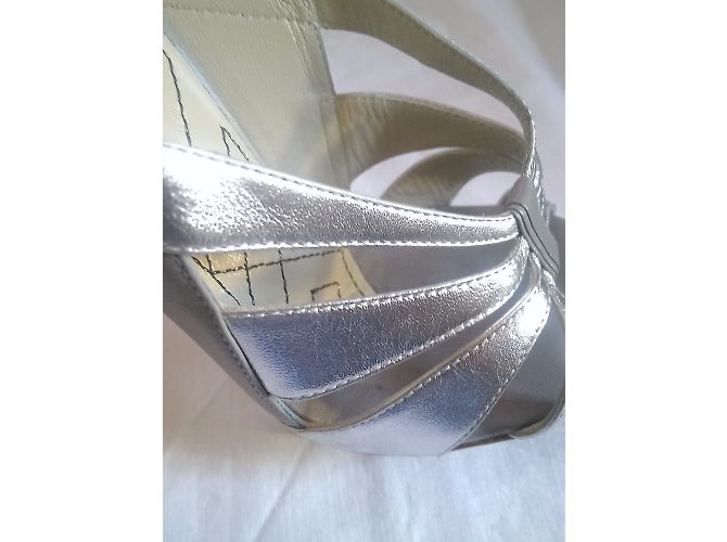 Sandali con tacco in pelle argento Alberta Ferretti - vista 6