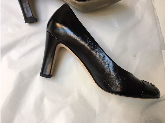 Décolleté Chanel in pelle nera con tacco 8cm Nero - vista 7