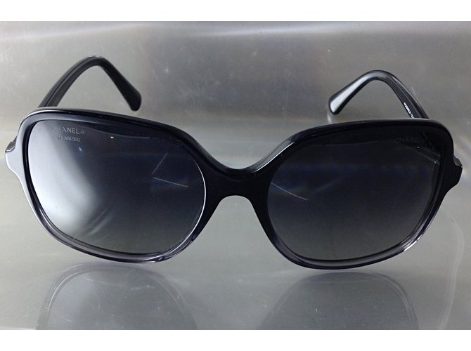Chanel Occhiali da sole Nero - vista 4