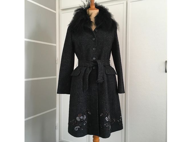 Miu Miu Abrigos, Ropa de calle - vista 3
