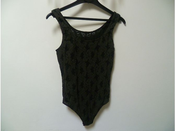 Body negro sin tirantes Wolford con efecto de hojas en relieve - vista 3