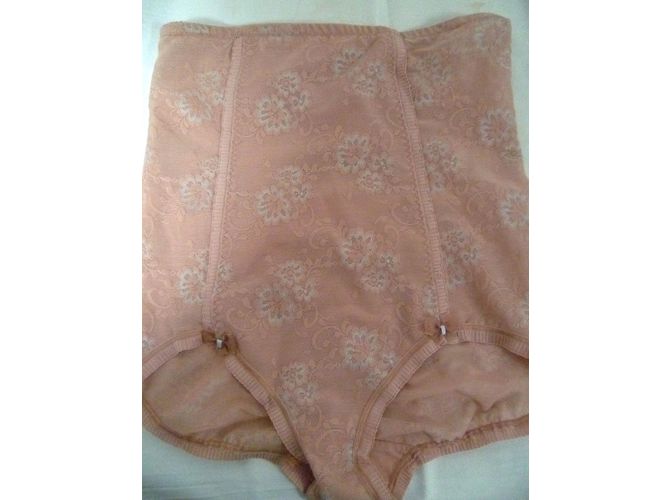 Autre Marque Braga Ventre Plano de Talle Alto Encaje Rosa Beige Carne - vista 3
