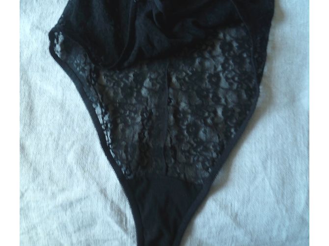 inconnue Body de encaje negro con espalda descubierta - vista 6