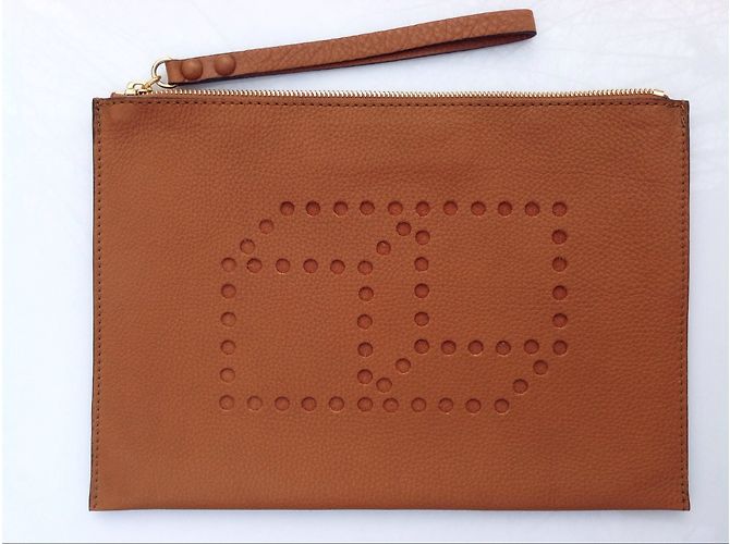 Clutch Pierre Hardy de couro caramelo - vista 3