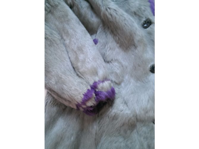 Cappotto in pelliccia di coniglio Antik Batik grigio antracite e viola - vista 9