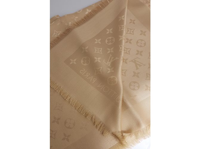 Louis Vuitton Monogram Shawl Dune - vista 4