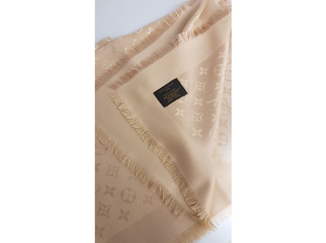 Louis Vuitton Monogram Shawl Dune - vista 5