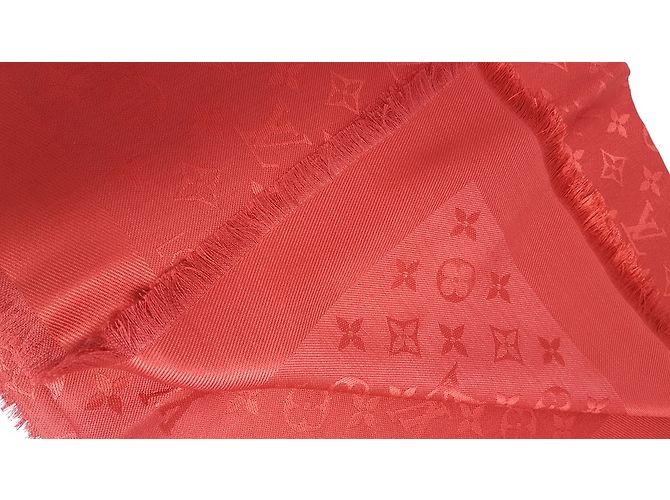 Louis vuitton scialle monogramma pomme d'amour - vista 3