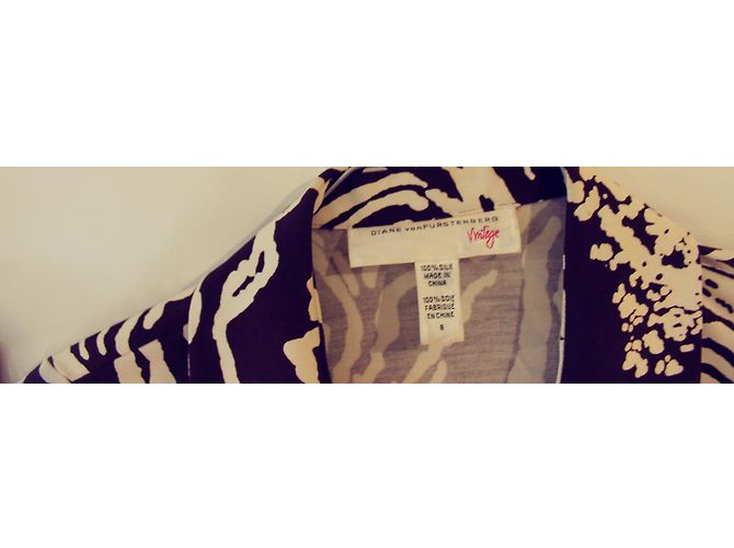 Top de seda Diane Von Furstenberg Marrom e Creme Cru - vista 5