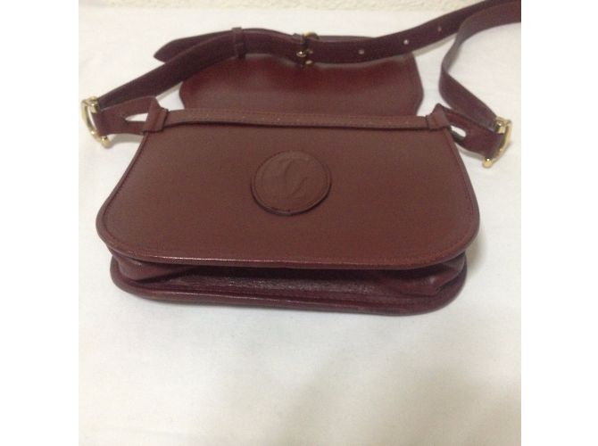 Borsa a tracolla Cartier in pelle rosso scuro Bordò - vista 3