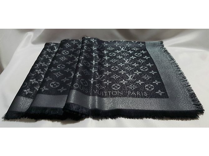 Louis Vuitton Classical Monogram Scarf Black - view 4