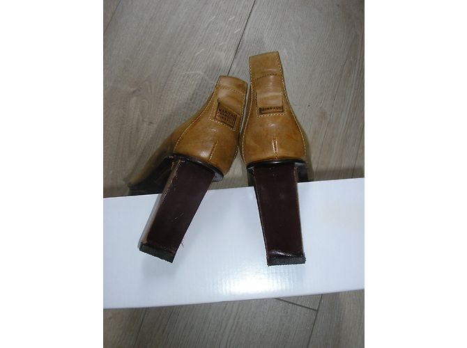 Marithé et François Girbaud Saltos de couro Caramelo - vista 6