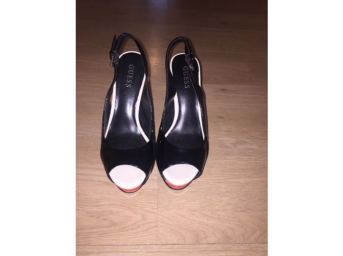 Décolleté Guess in vernice bicolore nero e rosso Beige - vista 10