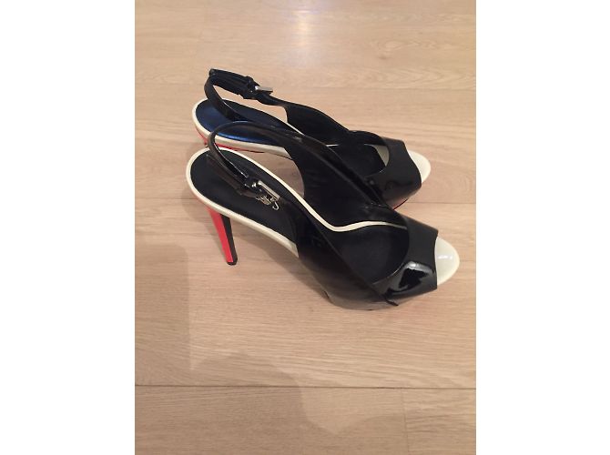Décolleté Guess in vernice bicolore nero e rosso Beige - vista 3