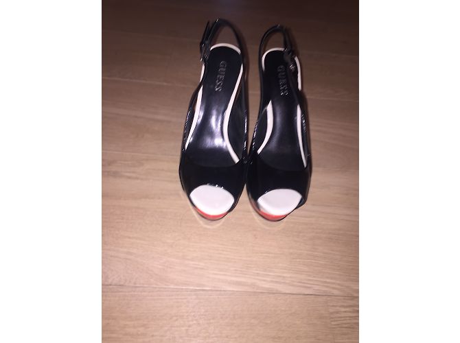 Décolleté Guess in vernice bicolore nero e rosso Beige - vista 5