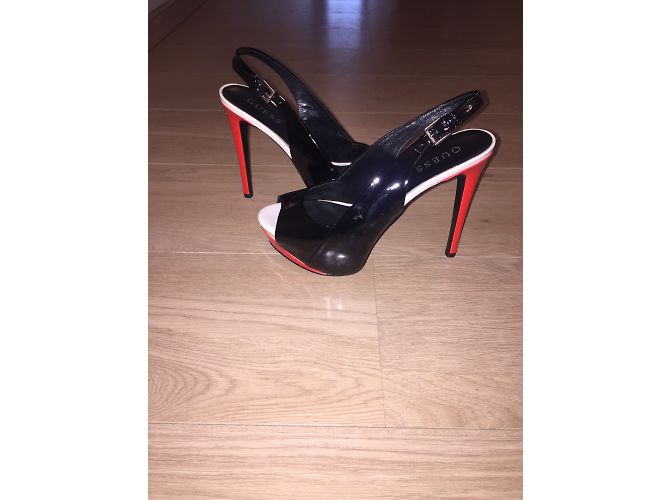 Décolleté Guess in vernice bicolore nero e rosso Beige - vista 8