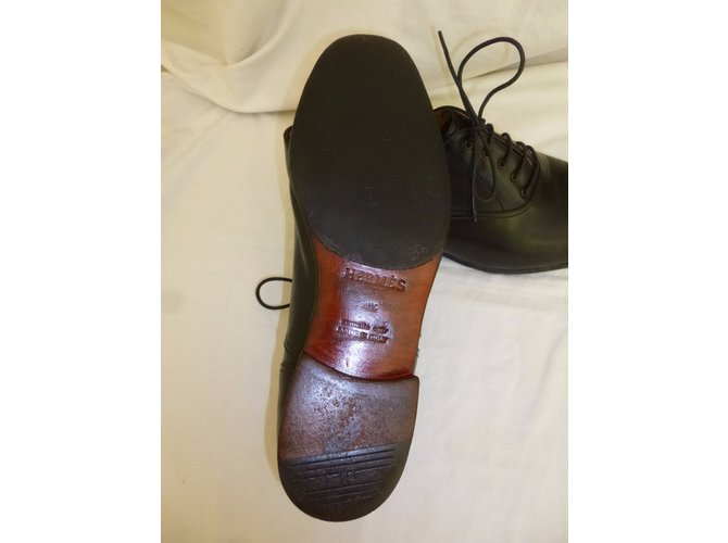 Scarpe Derby Hermès in pelle nera Nero - vista 8