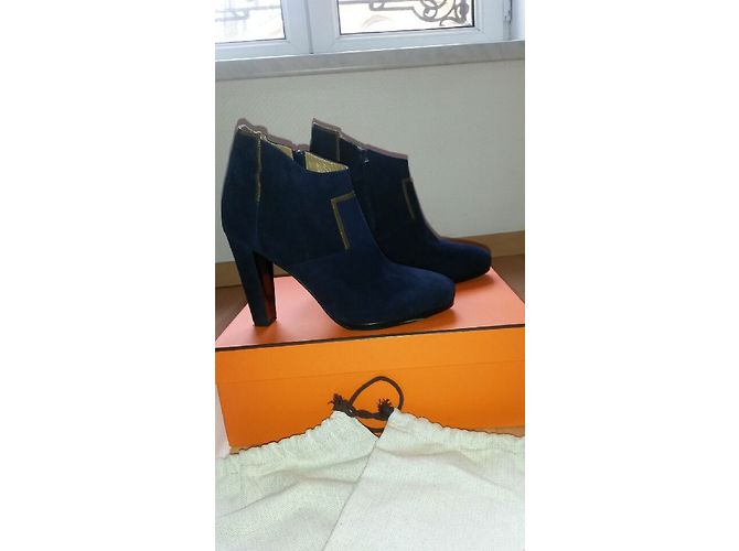 Stivaletti Hermès in scamosciato blu navy - vista 4