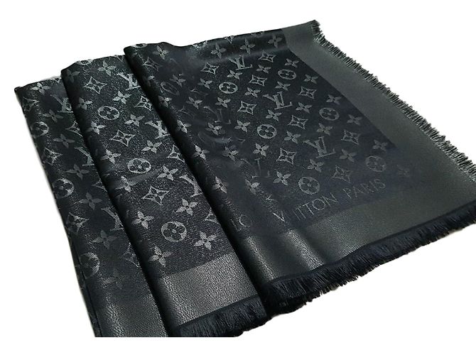 Louis Vuitton Classical Monogram Scarf Black - view 2